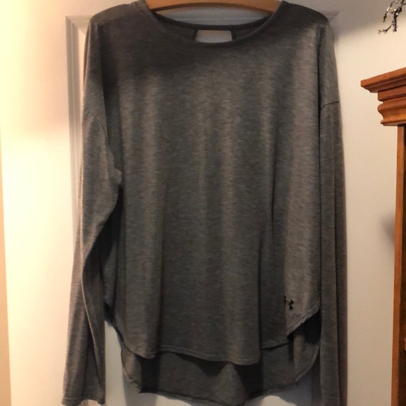 Under Armour Tops - Women’s Under Armour top